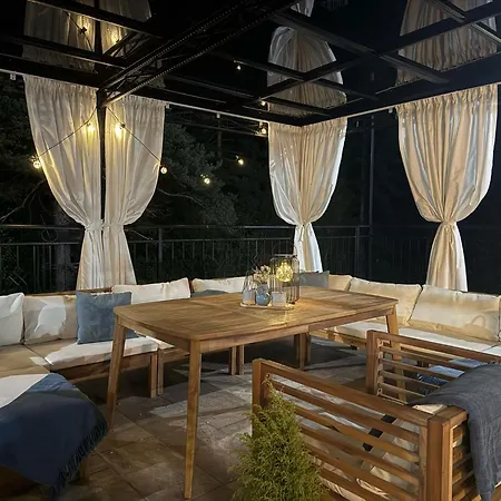 빌라 планинска алтеа Mostowo