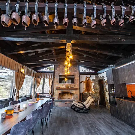 빌라 планинска алтеа Mostowo